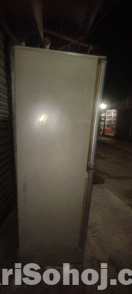 ফ্রিজ বিক্রি করা হবে